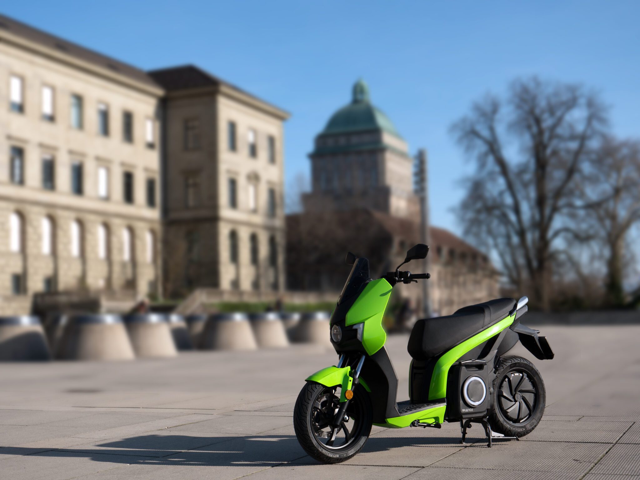 Silence S01 Test winner 100km/h electric scooter Switzerland ETRIX