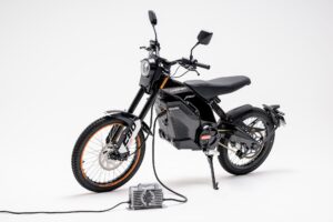Caofen F80 Etrix Elektro Crossbike Laden