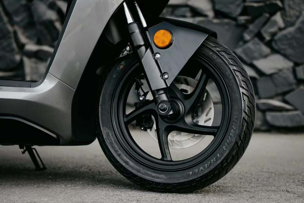 Zero Ls1 Etrix E scooter brakes 2