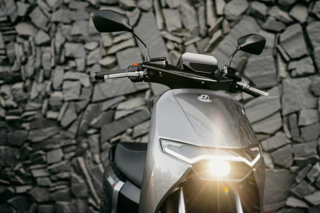 Zero Ls1 Etrix E Scooter Led