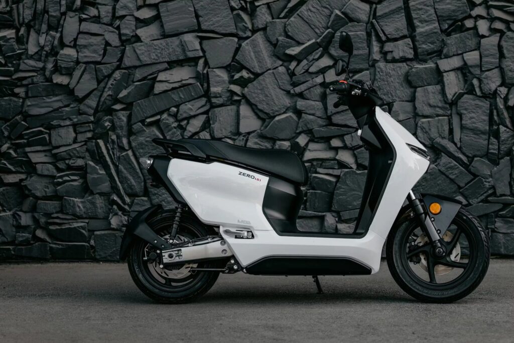 Zero Ls1 Etrix E Scooter Lateral
