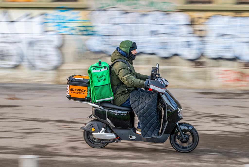 Ecooter M1 Delivery